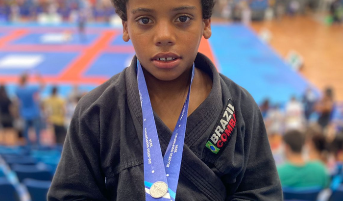 Vamos ajudar nosso atleta Davi Camargo