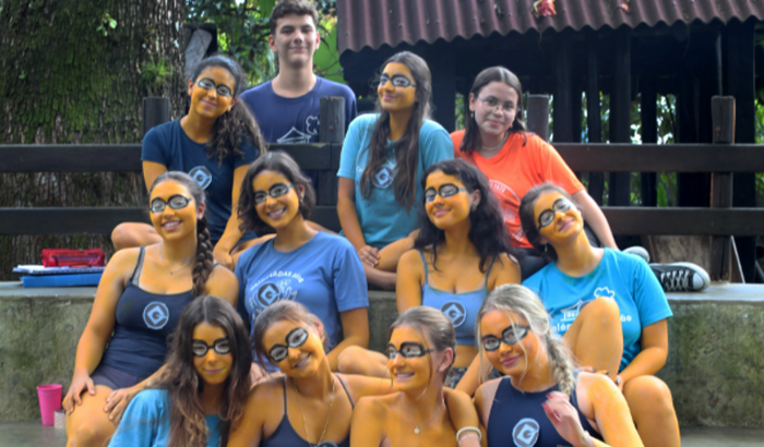Transformando Vidas! Ajude simples adolescentes a se tornarem Formandos.