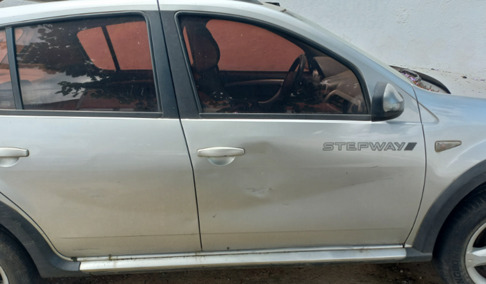 Concertar carro para trabalhar 