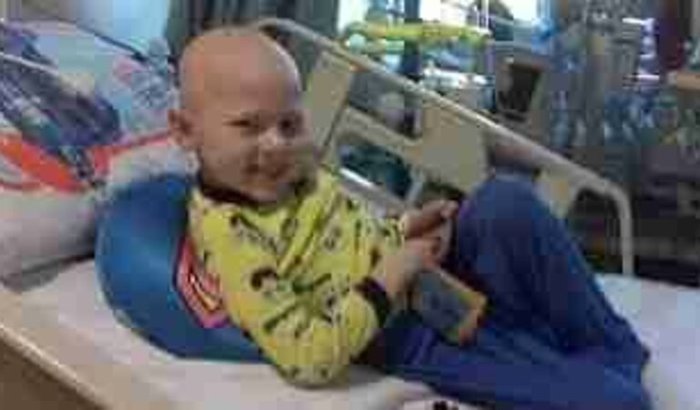 POR FAVOR,AJUDE O LUCAS