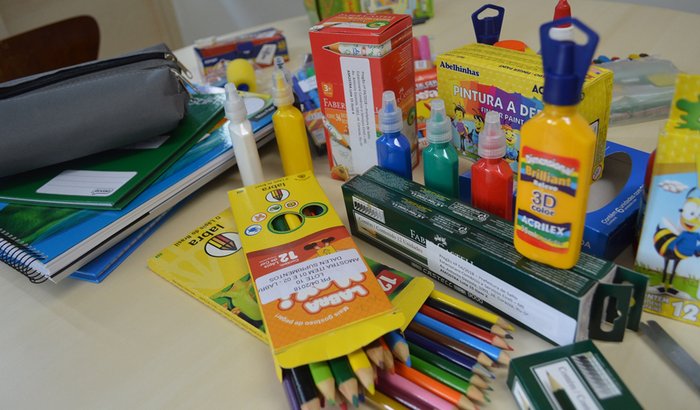 MATERIAL ESCOLAR 