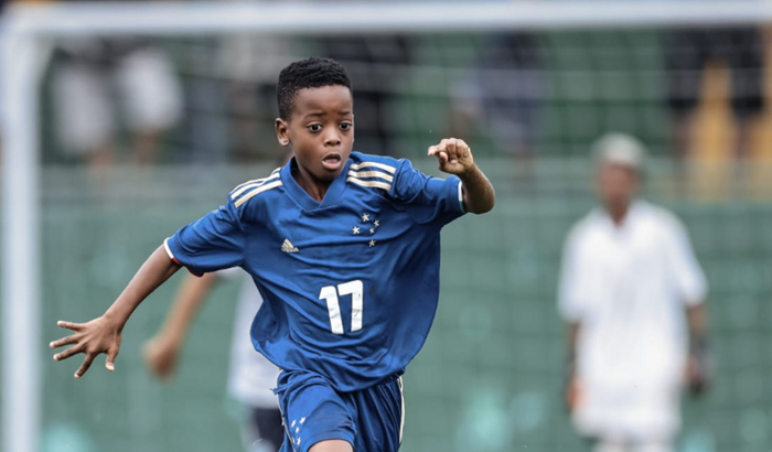 Ajude a mamãe do nickMarra a ir na competição go cup acompanhando ele🙏