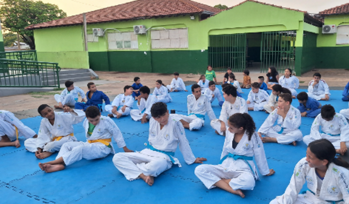 Judocas de Corumbá pedem ajuda para custear, TRANSPORTE, ALIMENTAÇÃO, TAXA DE PARTICIPAÇÃO E HOSPEDAGEM.