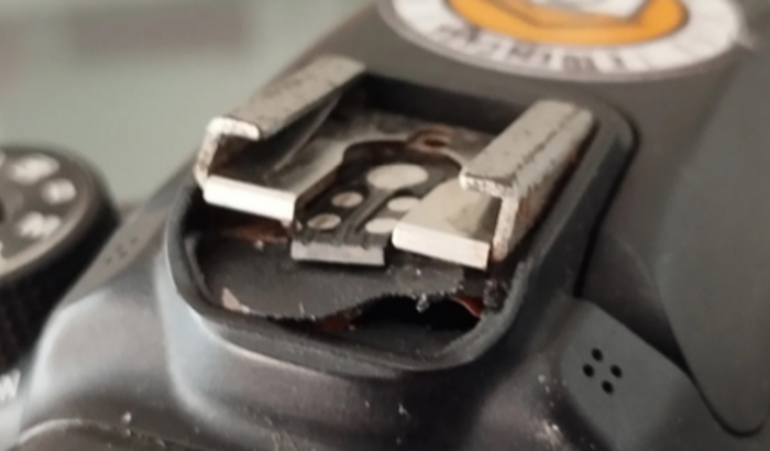 Ajuda para repor câmera quebrada