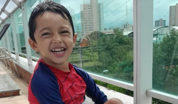 Ajude o pequeno Ryan conseguir realizar a cirurgia de amígdalas e adenoide