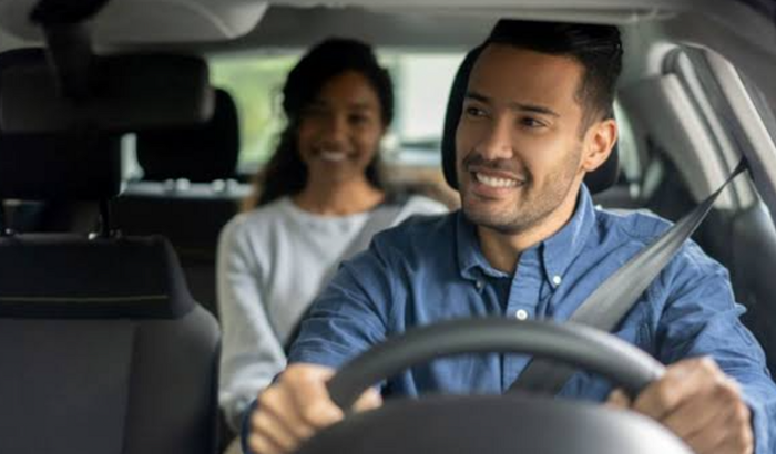 Ajudar motorista de aplicativo á alugar um carro