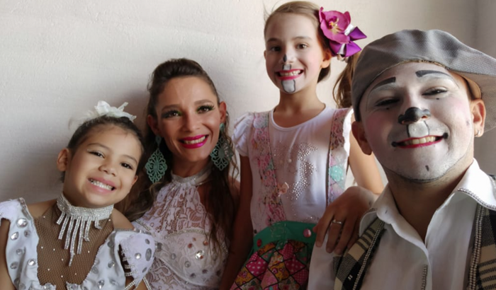 Ajude a família circense a comprar seu próprio Circo.