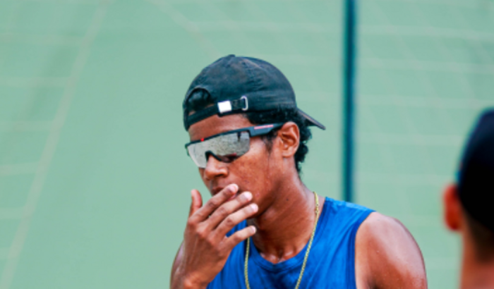 Ajude Henrique a ingressar na sua carreira esportiva