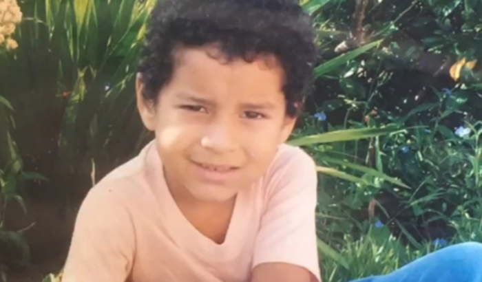 Me ajude pfv, tenho 18 anos moro sozinho e estou precisando muito da ajuda de vcs!!!!