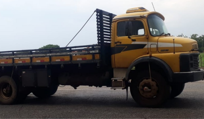 Ajude um caminhoneiro