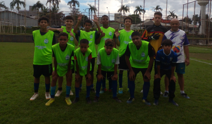 Ajuda ao projeto de futebol Jon nander