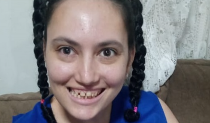AJUDE NO TRATAMENTO DA KAROL