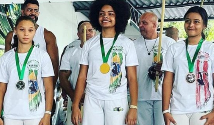 Akaésse Kaonny em direção ao Campeonato Europeu de Capoeira. 