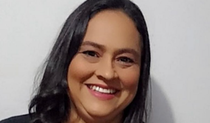 Vamos ajudar a Alessandra (SMS)? Ela precisa muito da nossa ajuda.