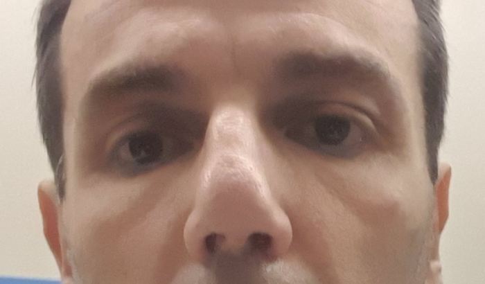Por favor, me ajudem a pagar meu aluguel, estou desempregado pois senão serei despejado e terei q morar na rua, sou de s
