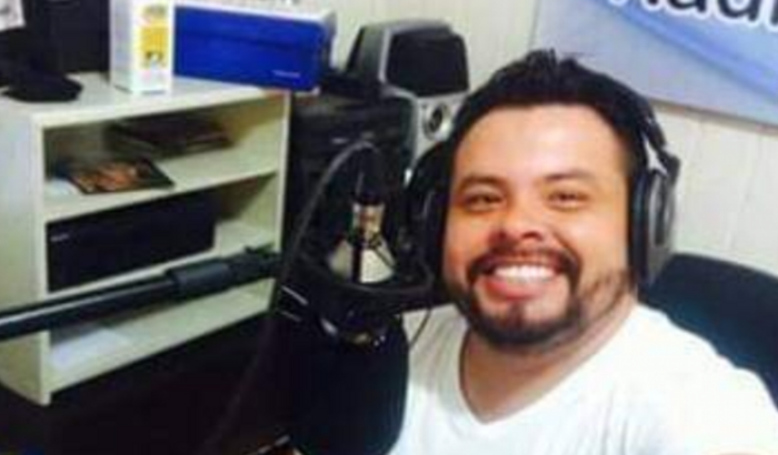 Estúdio de gravação, o antigo foi roubado.