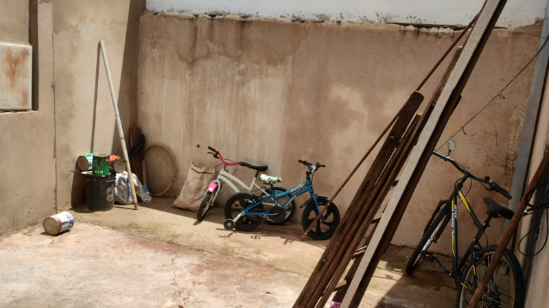 Sou mãe de três filho homem estou desempregada pago aluguel caríssimo eu e meus filhos precisamos de uma casa própria 