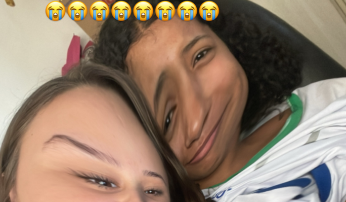 Taissa e Julia sair da depressao e sair pra comer em moc 