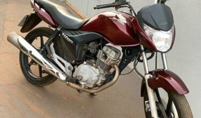 ME AJUDA A COMPRAR UMA MOTO PARA TRABALHAR MORO EM UMA CIDADE E TRABALHO EM OUTRA CIDADE 