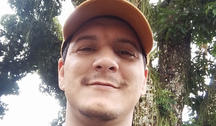 Preciso estudar e arrumar um novo futuro para minha vida sem que seja da poir forma,hoje os h