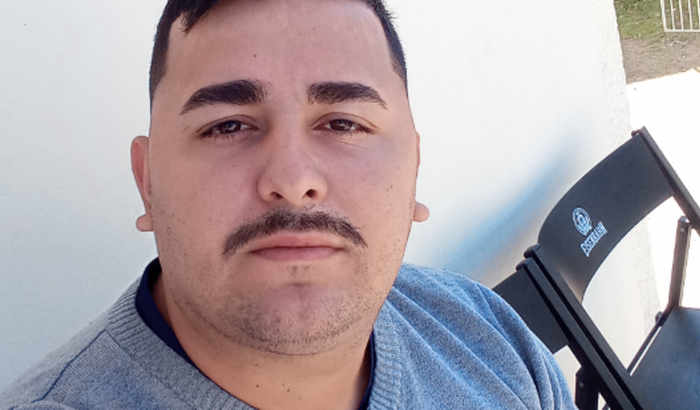 Uma Mão amiga , pra fazer a cirurgia 🙏