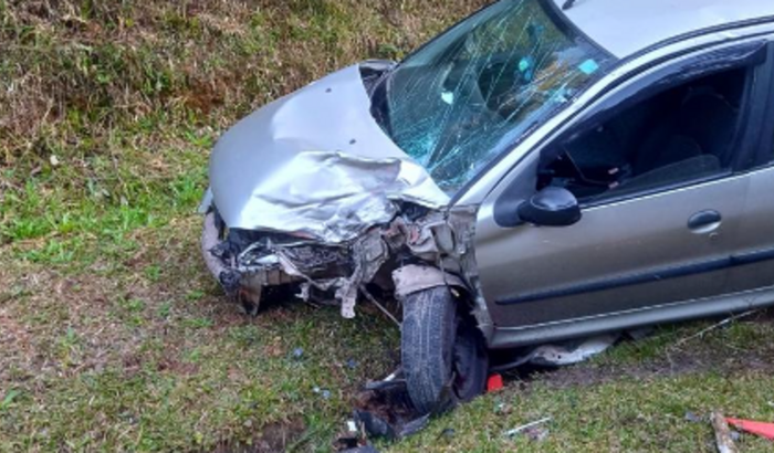 Ajude Flávia a concluir a Reforma de seu Carro!
