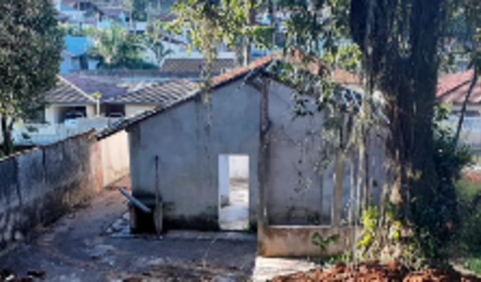 Etapa 1 - Derrubar a casa para construirmos uma nova Casa