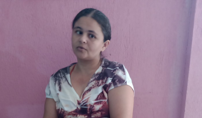 Ajude a Maria a fazer a cirurgia de hérnia de disco lombar. E volta para casa e cuida dos seus dois filhos