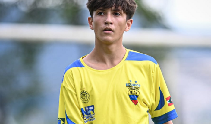 Torneios de futebol menino Kauã R Cruz