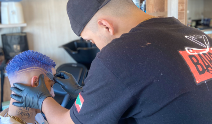 Ajude o barbeiro01 a montar sua barbearia