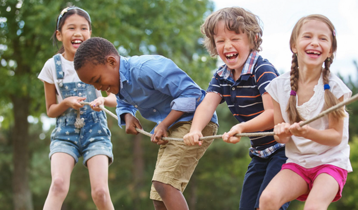 Festa Páscoa p 450 crianças carentes Americana 