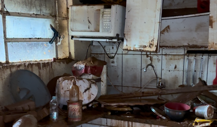 Família que perdeu tudo na enchente do ES