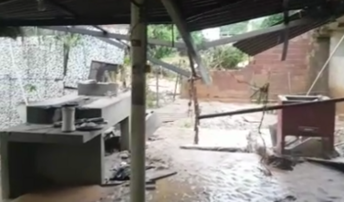 Ajude o Darcy que teve a casa e a oficina destruídas pela enchente em Mimoso do Sul