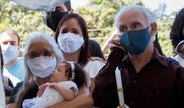 Celebrar 50 anos de casados de meus pais 