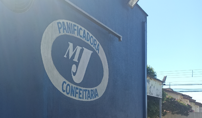 Comércio de 22 anos com problemas financeiros 