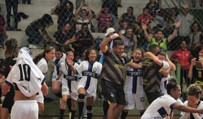 AJUDE AS MENINAS DO ATLÉTICO 
