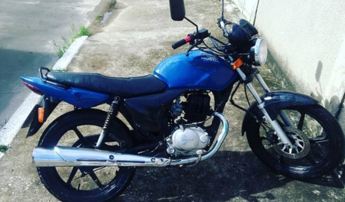 Ajuda para Jonas Comprar uma moto para trabalhar Honestamente E sustentar a família.