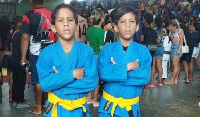 Ajude o Thalles e Thiago a competirem 