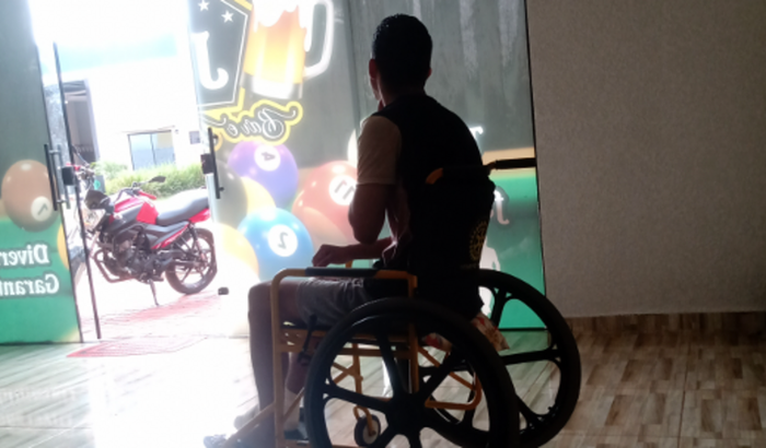 Quebrei meu pé e meu joelho tô afastado do meu emprego eu pago aluguel 