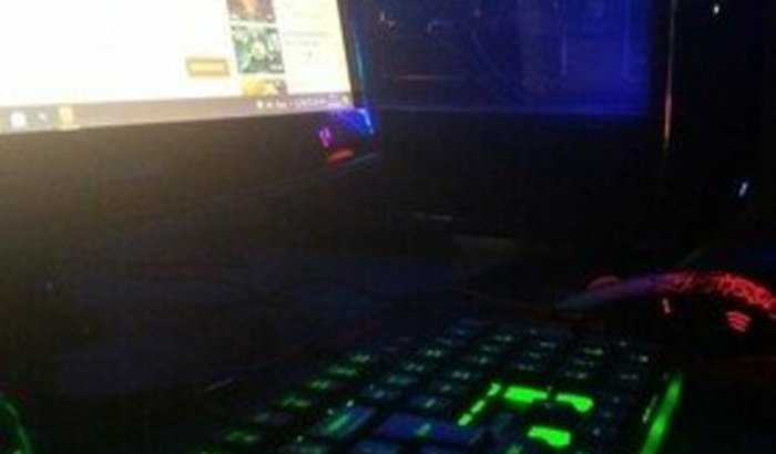 Ajudar a comprar um setup e ajudar a minha família qualquer valor já e bem vindo 