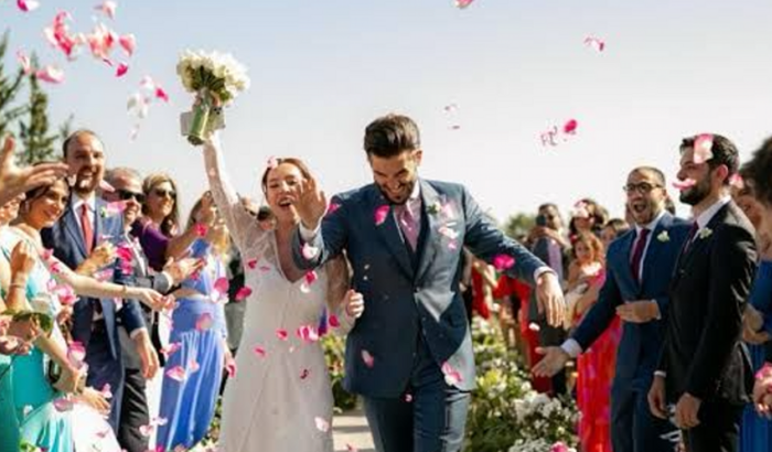 Essa vaquinha é pra ajudar a pagar o casamento da minha neta Isabelly dos Santos seria muito bem vinda essa ajuda.