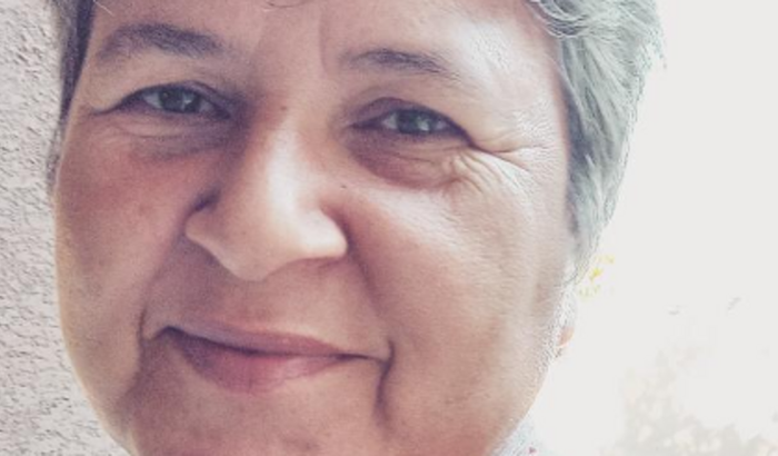 Uma ajuda para uma tia que está passando por necessidades financeiras e de saúde