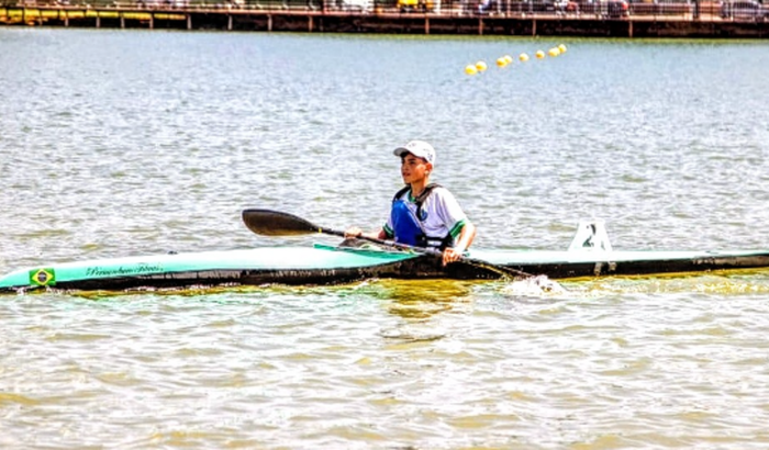 Ajude o Matheus a competir na copa Brasil de canoagem 