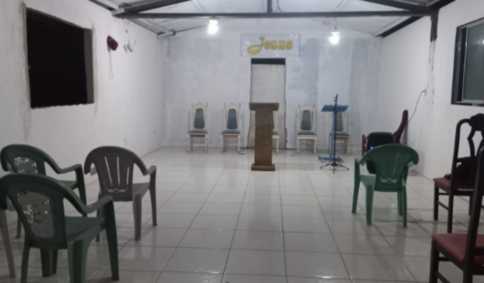 Começando um trabalho na igreja com criança e casais, estou precisando de cadeiras de adultos e pra salinha das criança,