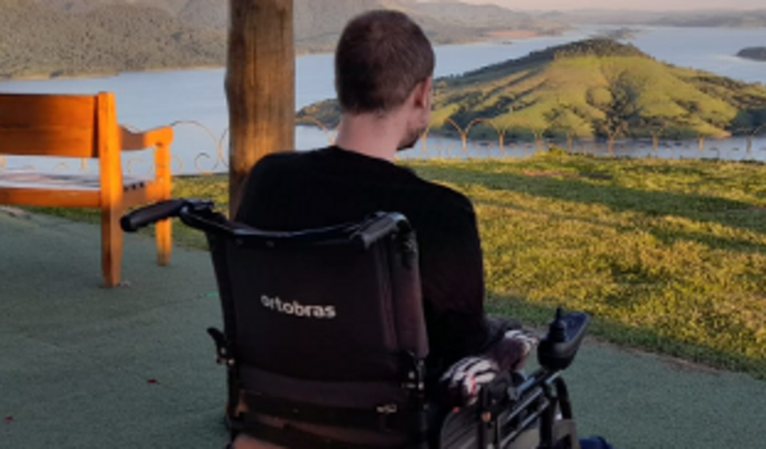 Ajude Andrês com Distrofia Muscular de Duchenne 