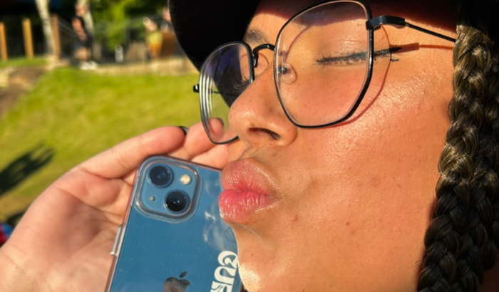 Ajudem a Li recuperar o Celular Roubado!