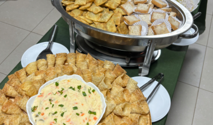 Um lanche para alegrar a noite de Rayssa