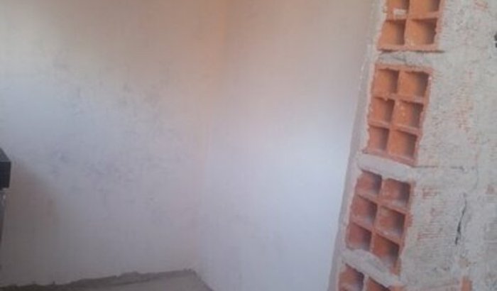 Ajuda para terminar um quarto e uma festinha de 15 anos 