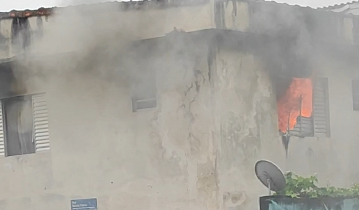 Incêndio/Reforma na casa das irmãs Má e Dali