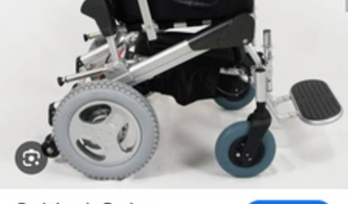 Compra uma cadeira de rodas motorizada